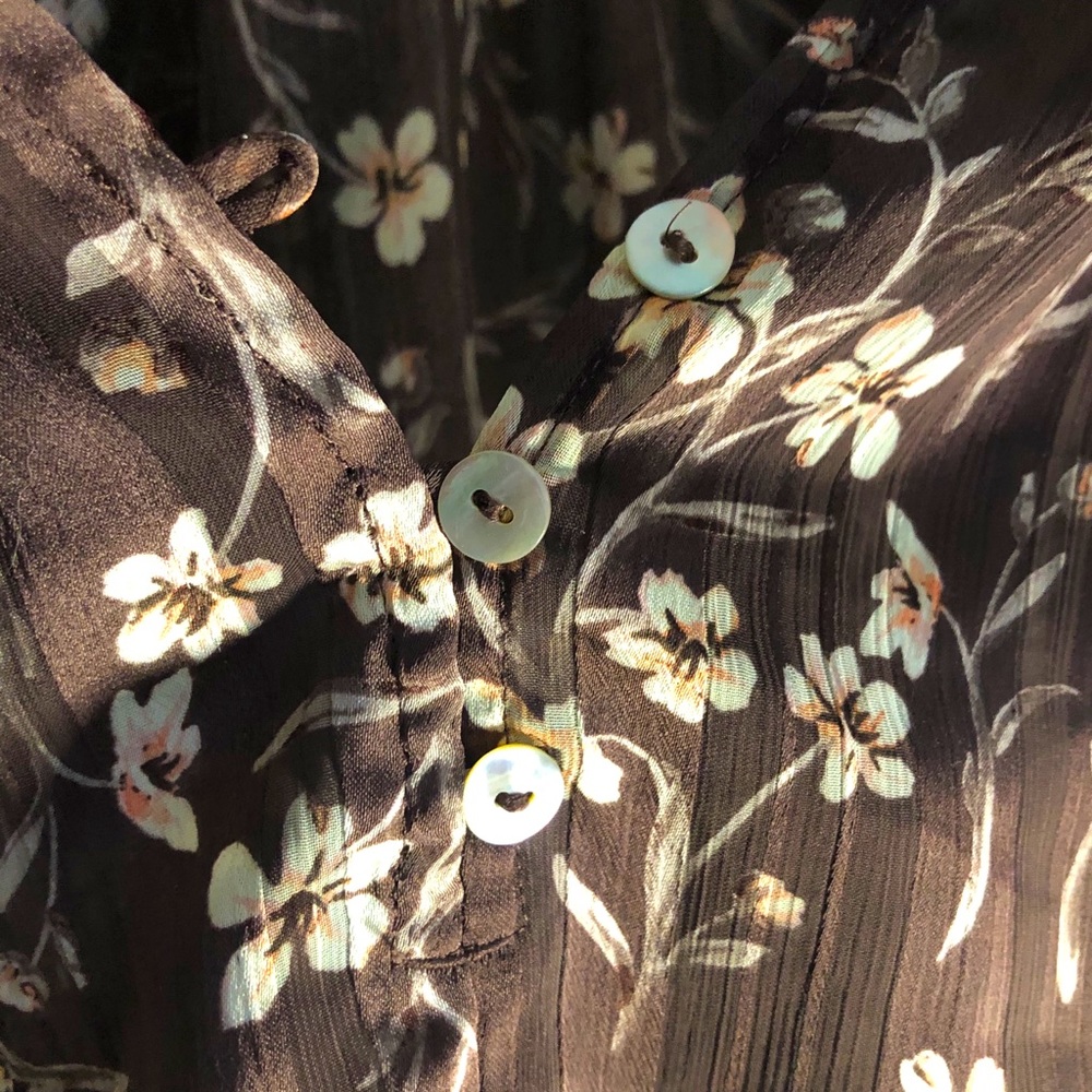 Sheer Flower-print Button-up Ruffled Blouse - Picture 2 of 7